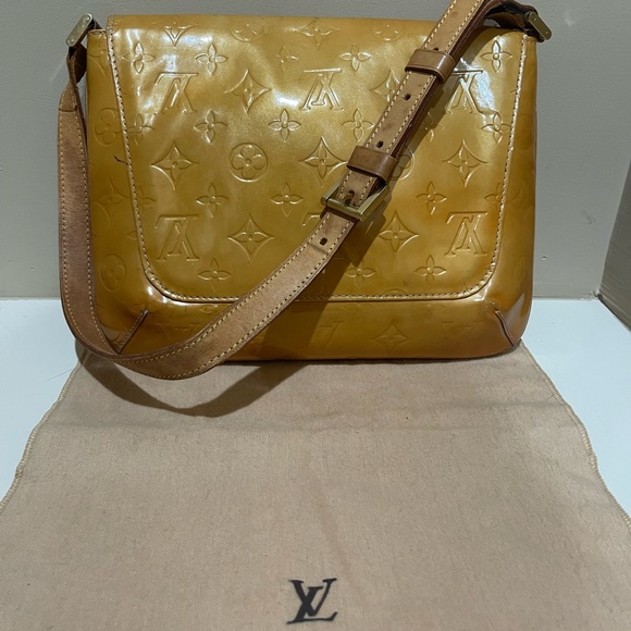 Louis Vuitton Mango Monogram Vernis Thompson Street Bag - Picture 4 of 11